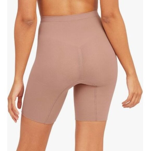 Spanx Power Shaper Short Seamless Size Medium Cafe Au Lait NWB Style 2744 - Picture 3 of 9